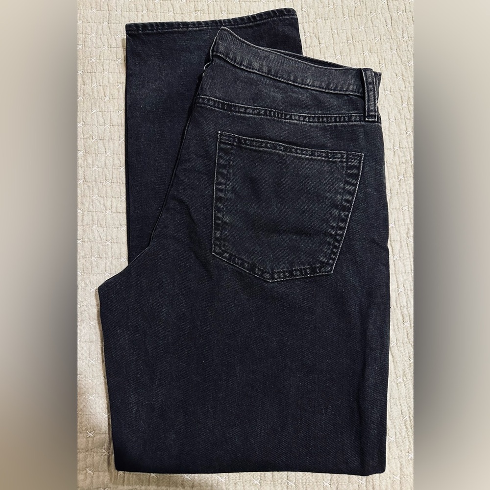 Gap Women’s 90s Loose Mid Rise Black Jeans (Straight Leg) Distressed Wash